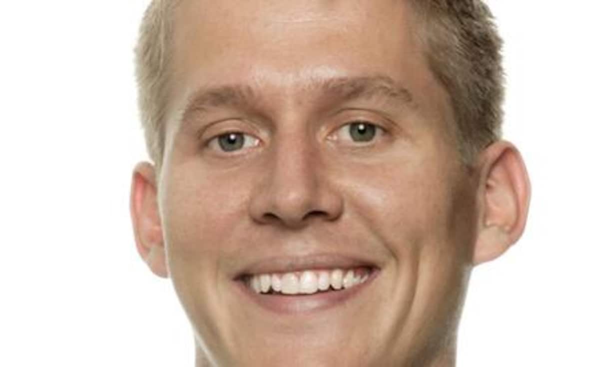 Christian Hirsig, 31, Co-Gründer und CEO Atizo, Bern: 2009 gegründet, finden sich auf Atizo.com Hobby-Ideenentwickler
und Corporate Switzerland
zum virtuellen Brainstorming.
Dank Crowdsourcing
kommen Konzerne wie Migros
und Axa Winterthur auf neue
Ideen und lancierenWettbewerbe
für die beste Lösung konkreter
Probleme. Hirsig nennt Atizo
«das Facebook für Innovation»;
die Firma mit Sitz in Bern beschäftigt
zehn Mitarbeiter. (Bild: PR)