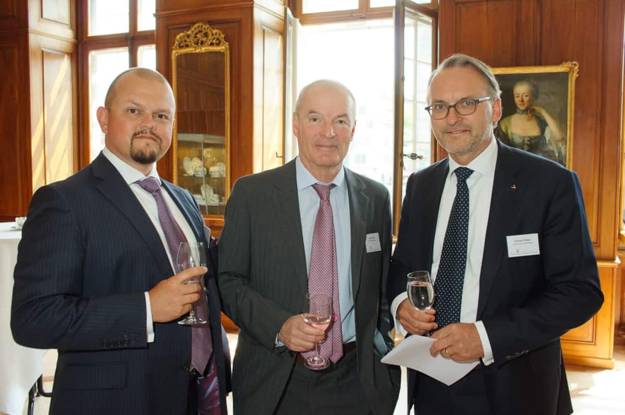 Nicolas Creak, Vice President, J.P. Morgan (Suisse) SA; Peter Friedli, Inhaber, Friedli Corporate Finance; Thomas D. Meyer, Country Managing Director, Accenture AG (Switzerland).