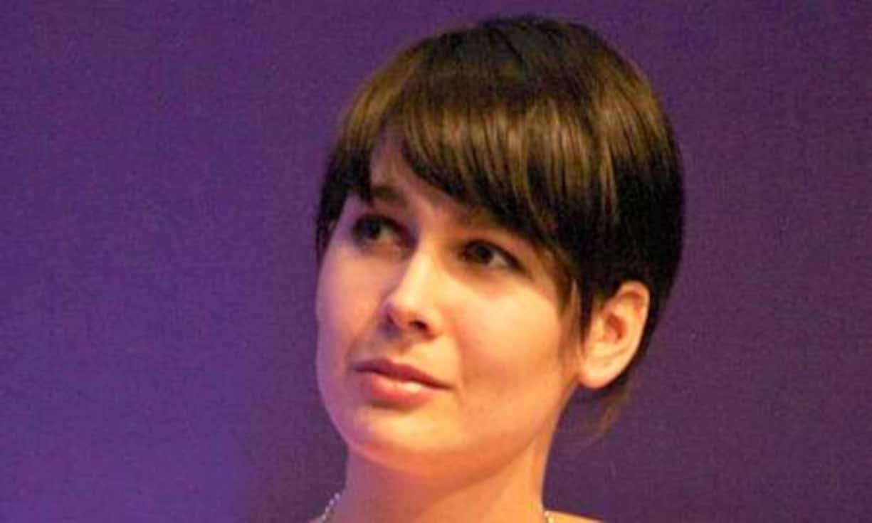 Dania Gerhardt, 32, Co-Gründerin und Head Operations, Amazee Labs, Zürich: Nach dem Wirtschaftsstudium
und fünf Jahren als KPMG-Wirtschaftsprüferin machte
sich die
Baslerin 2007 selbständig.
Gerhardt ist beim Online-Dienstleister
Amazee Labs für Projekt-
Management, Akquisition und
Administration zuständig.
Die hervorragend vernetzte
Gründerin spricht von
einem Baby-Trio: «Ich habe zwei
Kinder und eine Firma. Alle drei
sind mir extremwichtig.» (Bild: PR)