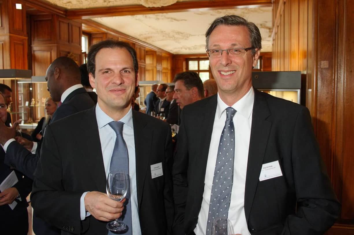 Thomas Werlen, Partner, Quinn Emanuel Urquhart & Sullivan LLP; Jörg Bertogg, COO, Zurich Insurance Group AG.