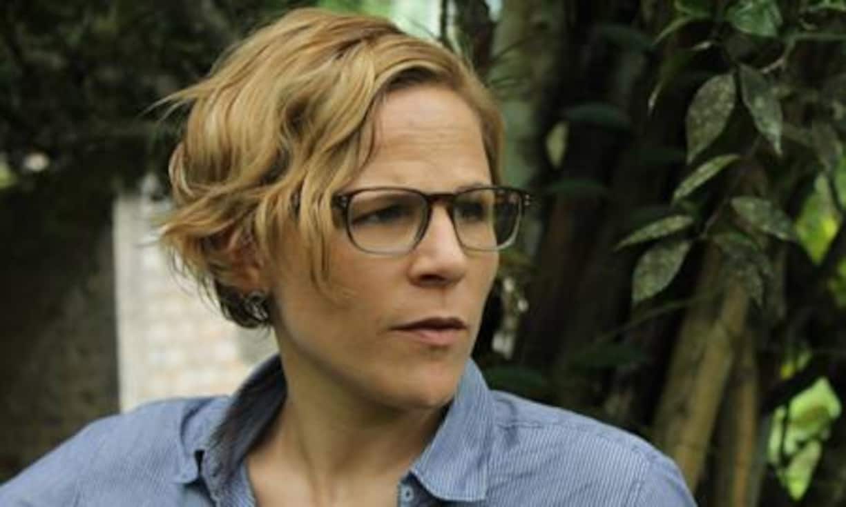 Nadja Lang, 39, CEO Max Havelaar, Basel: Als Lang im Januar 2012
bei der Stiftung Max Havelaar
Schweiz das Steuer übernahm,
kannte sie die Organisation
schon in- und auswendig: Sie hat
als Marketing und Commercial
Director die Wachstumsstrategie
für den Schweizer Markt in den
letzten sieben Jahren geprägt.
Daneben heckte die Mutter von
zwei Kindern als einer der führenden
Köpfe für die Dachorganisation
Fairtrade eine globale
Marktstrategie aus. (Bild: PR)