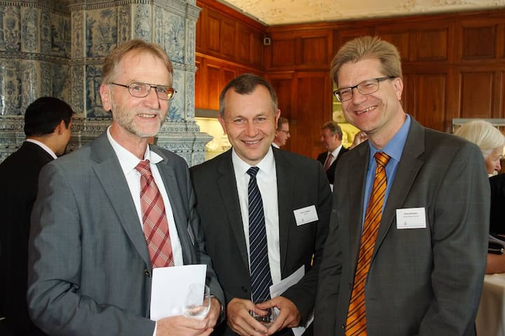 Heinrich Siegmann,Member of the Executive Board, Swiss Bankers Association; Steve Hottiger, Managing Director, UBS AG; René Buholzer, Managing Director, Credit Suisse Group AG.