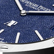 Detail einer Royal Oak von Audemars Piguet: Im Innern der ikonischen Uhr stecken auch das Wissen und die Werkzeuge von Inhotec.