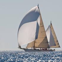 Bei Panerai kauft man nicht nur eine Uhr, sondern auch einen Segeltörn auf der «Eilean».