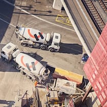 LafargeHolcim-Zementlieferung auf einer Baustelle in Zürich..