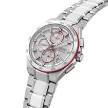 Die limitierte Astron im Charity-Kleid.