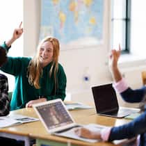 Jugendliche sollten bereits in der Schule fit für die Finanzwelt gemacht werden.