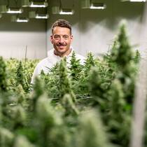 Von Coca-Cola zu Cannabis: Marry-Jane-CEO Rico Üslük ist ein Konsumgüterprofi. Er war lange Manager beim US-Konzern Coca-Cola.