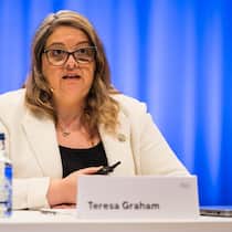 Gute Perspektiven: Gemäss IMD-Ranking ist Roche unter Pharmachefin Teresa Graham (im Bild) und CEO Thomas Schinecker am besten aufgestellt für die Zukunft.