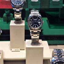 Im letzten Jahr gab es ein Überangebot an Luxusuhren aus zweiter Hand. Entsprechend sind die Preise auch für begehrte Marken wie Rolex 2022 zusammengesackt.