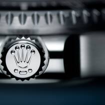 Die Krone der Krone: Detailansicht einer Rolex-Uhr.