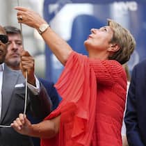 Es darf gerne luxuriös sein: Bundespräsidentin Karin Keller-Sutter trägt eine Rolex.