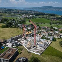 Foto: Philippe Rossier, 28.5.2026, Schindellegi SZ, Baustelle eines Luxus-Baus in Feusisberg / Schindellegi. Story Dorothea Vollenweider