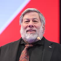 Der erste brauchbare Personal Computer, der Apple I, wurde von einem einzigen Menschen erfunden und entwickelt: Steve Wozniak.