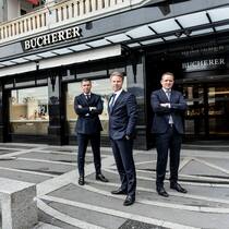 Die Chiefs: Patrick Graf, Chief Commercial Officer, Guido Zumbühl, Chief Executive Officer, und Jörg Baumann, Chief Marketing Officer von Bucherer (v.l.), geben Gas.
