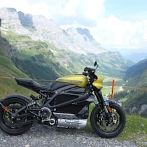 Harley-Davidson Livewire: Mit der E-Harley ist man auch in den Schweizer Bergen unauffällig unterwegs – aber dennoch Aufsehen erregend.