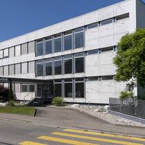 FIRMENSITZ des Schweizer Industriekonzerns Von Roll Holding AG in Breitenbach.