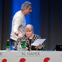 Verhalten optimistisch: CEO Nick Hayek und VR-Präsidentin Nayla Hayek rechnen für 2019 mit einem «gesunden Wachstum» der Swatch Group.