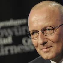 «In ein paar Jahren wird man über diese Debatte den Kopf schütteln», glaubt SRG-Chef Roger de Weck. (Bild: Keystone).