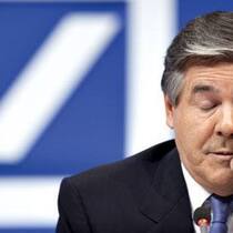 Von Vorstand, Aufsichtsrat und Aktionären desavouiert: Josef Ackermann, Noch-Chef der Deutschen Bank.