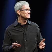 Riesige Fussstapfen: Als Nachfolger von Visionär Steve Jobs schlägt sich Tim Cook bisher beachtlich.