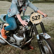 Frauen und Motorräder: Die Klischees dazu sind fast zahllos. Das Englische ist da fortschrittlicher: «Motorcyclists» ist geschlechtsneutral.