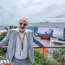 Giona Nazzaro in Cannes, wo er Filmproduzenten, Regisseure und Stars trifft für sein Festival in Locarno.