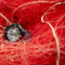 ULYSSE NARDIN: Bei der «Diver Net» sind Band und Gehäuse aus Abfall, der aus dem Meer gefischt wurde.