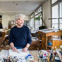 In seinem Element: Peter Gut in seinem Atelier in Winterthur.