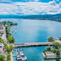 Blick auf das linke Ufer des Zürichsees: Im Zürcher Quartier Seefeld begann der Aufstieg von Urs Ledermann zum Immobilienunternehmer.