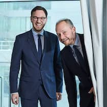 So sehen Sieger aus: Alex Tobler (links) und Marcel Rickli von der BEKB im Placid Hotel Zürich. Das Team versuchte, möglichst alle Wünsche des Kunden abzudecken.