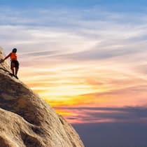 Berggipfel: Ein starker Wille hilft, um erfolgreich zu sein.Pixabay
