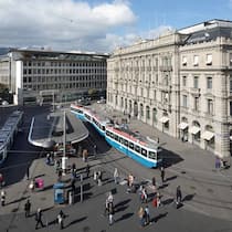 Zürcher Paradeplatz: Banken machen Vermögensverwaltern das Leben schwer.Keystone