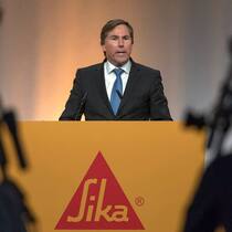 Jan Jenisch: Der Sika-Chef wird sich in Zukunft bei LafargeHolcim ins Zeug legen.  Keystone