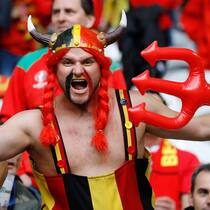 Welches Land hat seit der letzten Europameisterschaft vor vier Jahren die höchsten Aktiengewinne geschafft? Welches hat am meisten verloren? Das sind die Gewinner und Verlierer der Aktien-EM:Die Gewinner:Platz 5:  BelgienAktienindex: Bel 20Gewinn: plus 52 Prozent