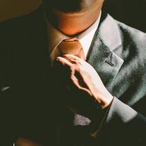 Geschasste CEOs: Der Absturz aus der Konzernspitze schmerzt. Pixabay