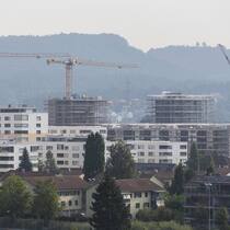 Sicht auf verschiedene Baustellen in Zug. (Bild: Keystone)