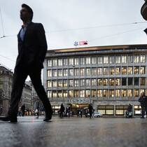 Paradeplatz in Zürich: Der Wandel muss noch stärker in Schwung kommen.Keystone