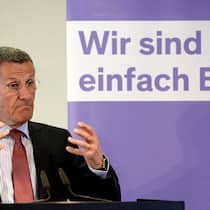 Valiant-Präsident Bucher: Zu hohe Boni animieren zu Risiken.   Keystone