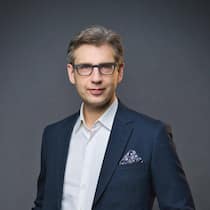 Peter Weber, Dzoent an der Uni Basel und Chef eines Basler Family-Office, hält neu die Mehrheit an Spar Schweiz.