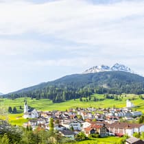 In Savognin kostet der Quadratmeter 8200 Franken. Die Gemeinde in Graubünden liegt 1200 m ü. M. und gehört zu den günstigeren Alpendestinationen.