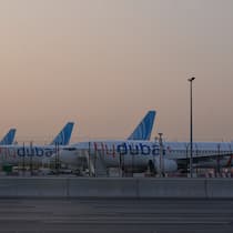 Parkierte Flugzeuge am Flughafen in Dubai: Für die Rückflüge von Schweizerinnen und Schweizer sind derzeit die Fluggesellschaften zuständig.