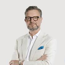 David Hauptmann ist Gründer und Geschäftsführer von Nobilis Estate. Der Makler ist in Zürich, Zug und Fürstenau GR stationiert und auf Luxusimmobilien spezialisiert.