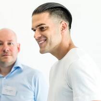 Melonport-Mitgründer: Chefprogrammierer Reto Trinkler (rechts, 27) ermöglicht innert zwei Minuten die Gründung eines Hedge Funds. 2,5 Mio. Franken hat Melonport vor einem Jahr binnen zehn Minuten bei einem Tokenverkauf eingenommen.