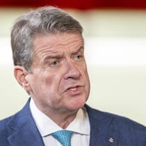 Colm Kelleher dementiert Verhandlungen mit der US-Regierung betreffend eines Wegzugs.