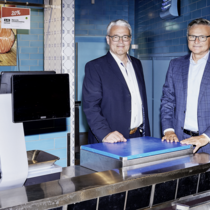 Supermarkt-Chef Peter Diethelm (l.) und MGB-Leiter Mario Irminger sind angetreten, um die Migros agiler aufzustellen. Bei den Fachmärkten gibt es besonders viel zu tun. Der Bereich steckt in der Krise.