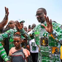 Ex-CS-Chef Tidjane Thiam  fordert Massnahmen, die er bei der gefallenen Grossbank selbst nicht befolgte – unter den Augen von UBS-Verwaltungsrat William Dudley.