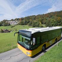 In weiten Teilen der Schweiz ersetzt das Postauto den Zugverkehr.