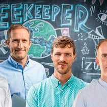 Bleiben der Firma erhalten: die Beekeeper-Gründer Daniel Sztutwojner, Cristian Grossmann, Flavio Pfaffhauser und Andreas Slotosch (v.l.).