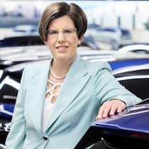 Sprachwissenschaft und Autohandel: In Karin Stüber schlagen zwei Herzen.